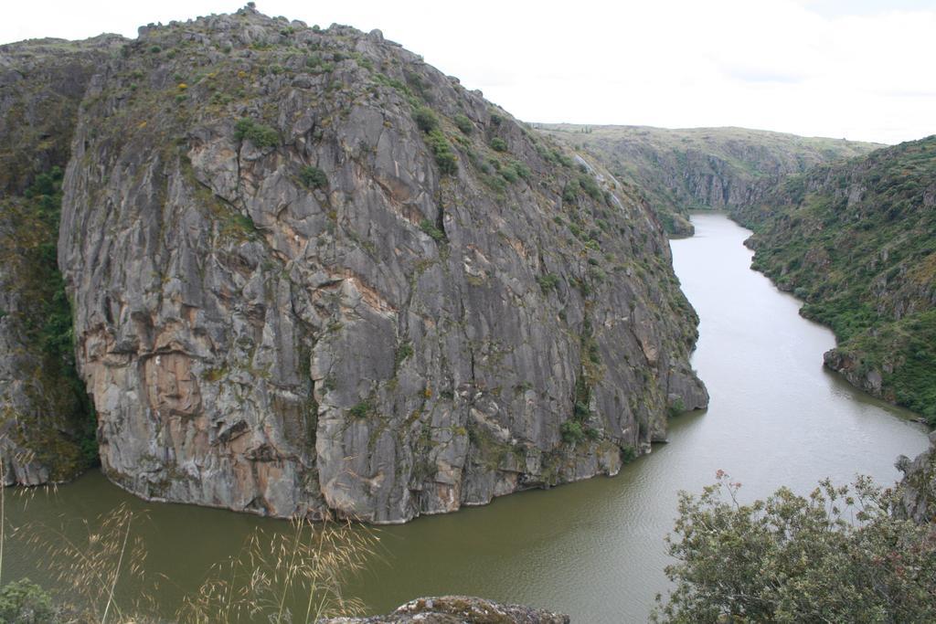 Quinta De La Barandica Pensionat Miranda do Douro Exteriör bild